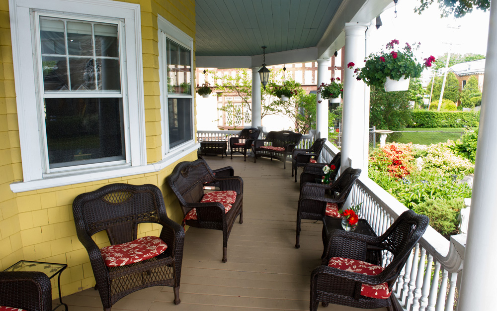 lodging accommodations in downtown bar harbor maine